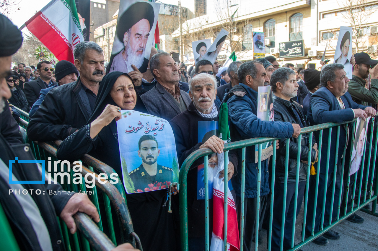 مراسم تشییع پیکر شهدای امنیت در کرمانشاه