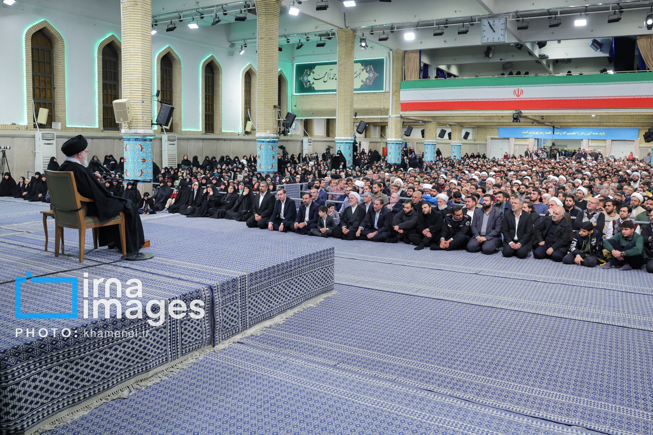 دیدار اقشار مختلف مردم با رهبر انقلاب