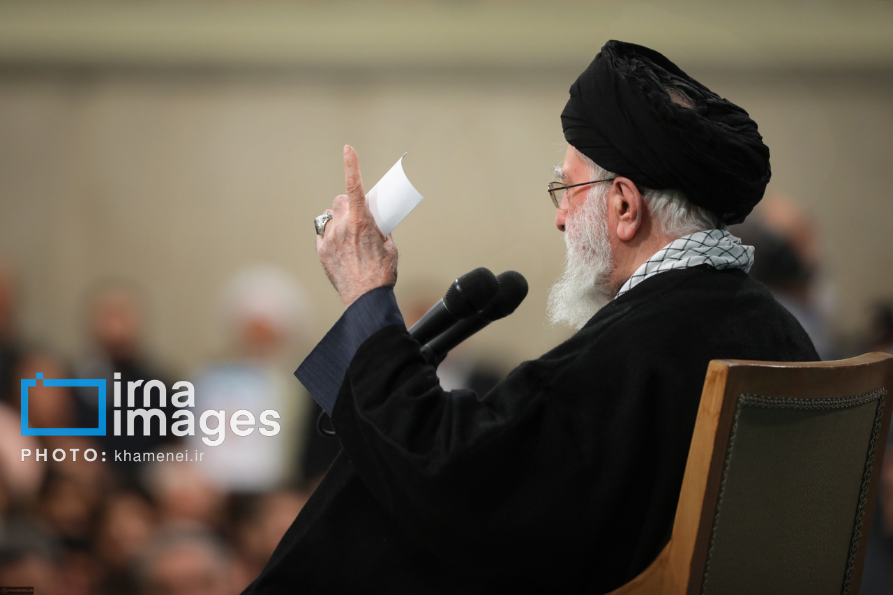 دیدار اقشار مختلف مردم با رهبر انقلاب