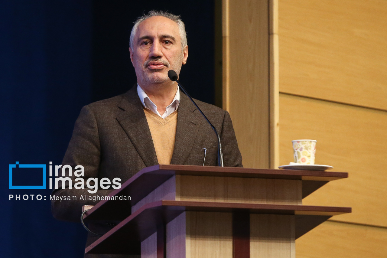 رئیس سازمان برنامه و بودجه کشور: اولویت با پروژه‌های زودبازده زیربنایی و عمرانی‌ است