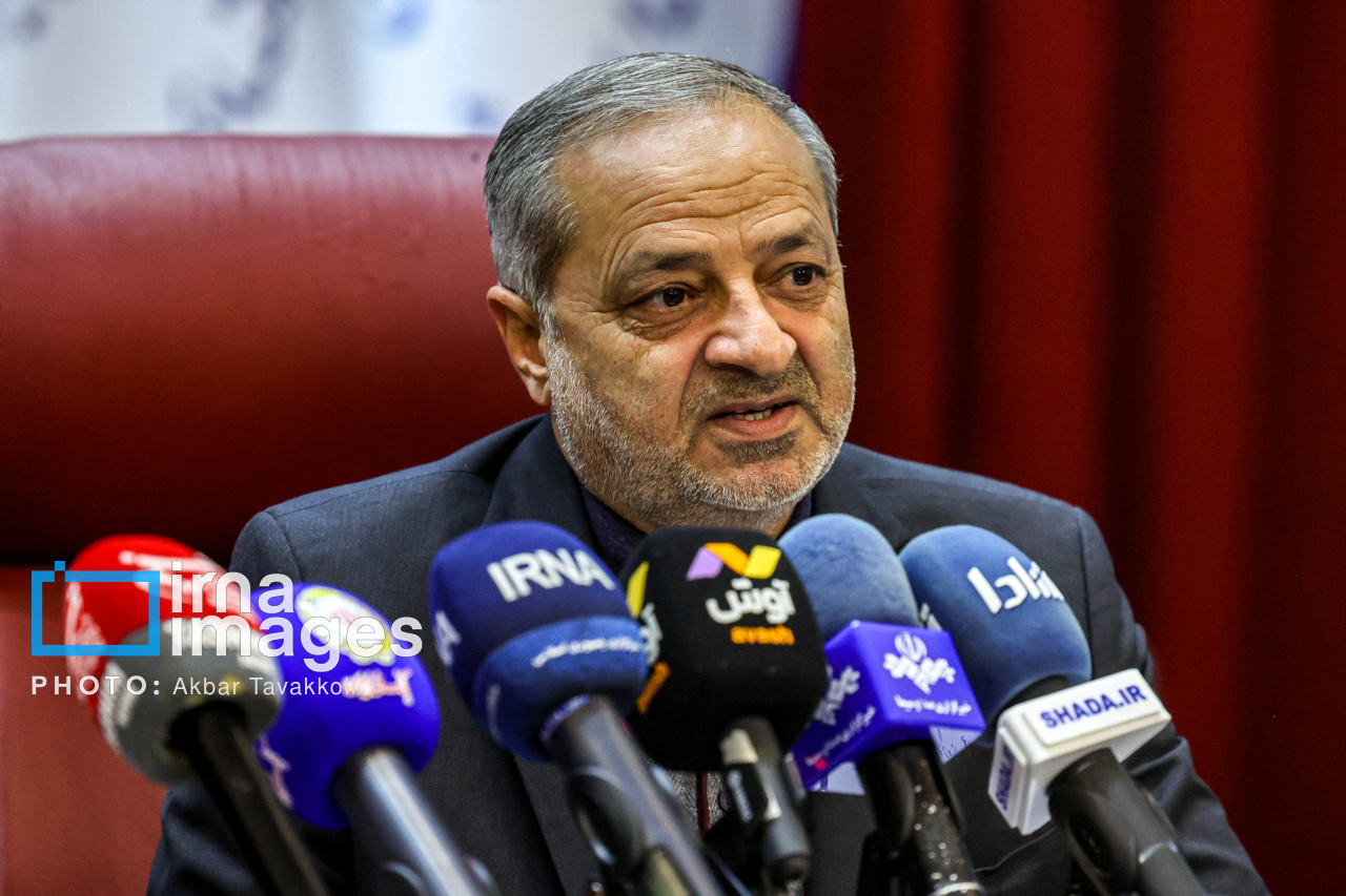 پرداخت کامل پاداش بازنشستگان فرهنگی/ ۵هزار پروژه آموزشی جدید افتتاح می‌شود