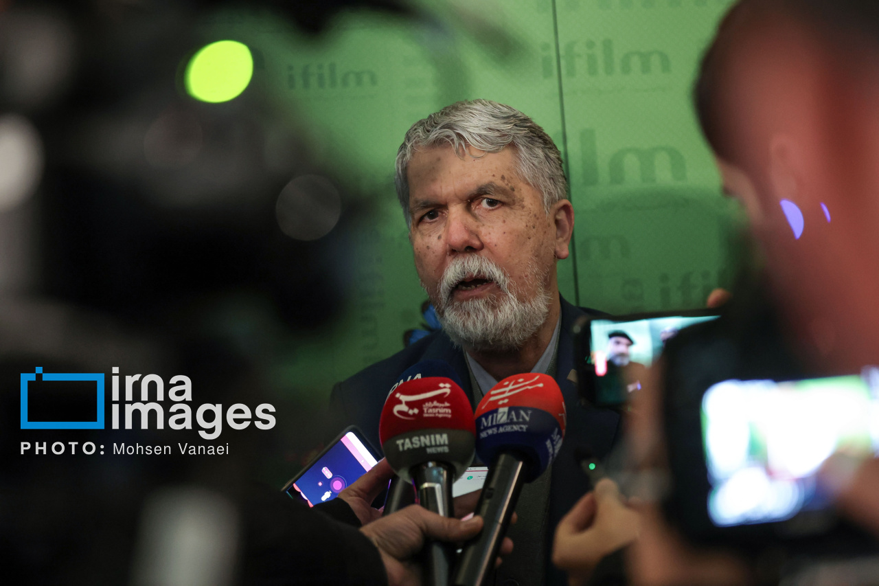 وزیر فرهنگ: تلاش ما پرداخت تعهدات مالی به گروه‌های تئاتری جشنواره ۴۴ بود