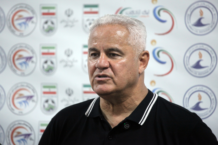 فرشاد پیوس: گل زدن در فوتبال ایران سخت شده است