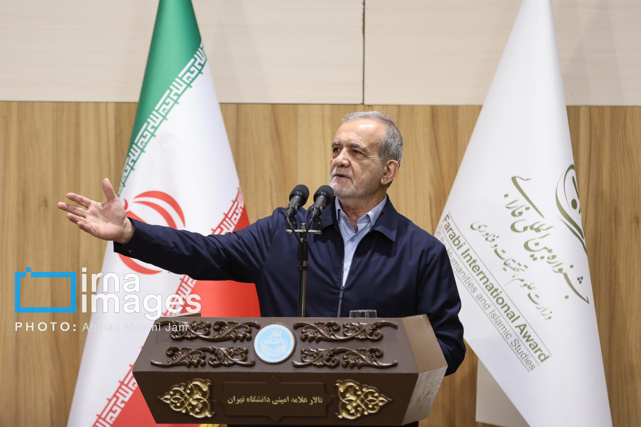 پزشکیان: وقایع ۱۸ و ۱۹ دی ماه حادثه تلخی بود؛چرا باید به چنین جایی برسیم؟/باید خودمان را اصلاح کنیم