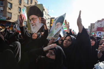 تجمع مردم اهواز در پی شهادت حضرت آیت الله خامنه ای