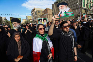 تجمع مردم اهواز در پی شهادت حضرت آیت الله خامنه ای