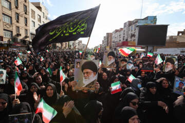 تجمع مردم اهواز در پی شهادت حضرت آیت الله خامنه ای