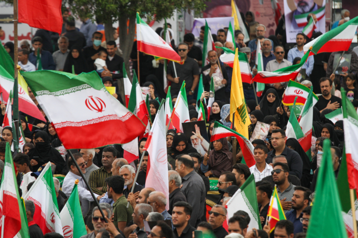 عاشورای کربلایی رهبر شهید در خیابانهای تهران