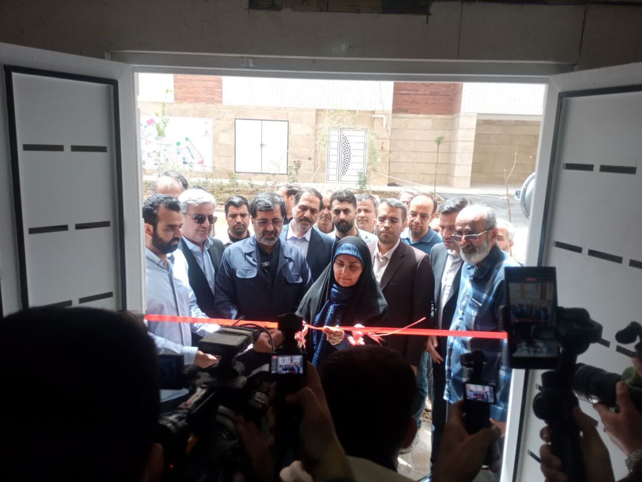 افتتاح ۳۳۹۵ واحد مسکونی در قم با حضور وزیر راه و شهرسازی