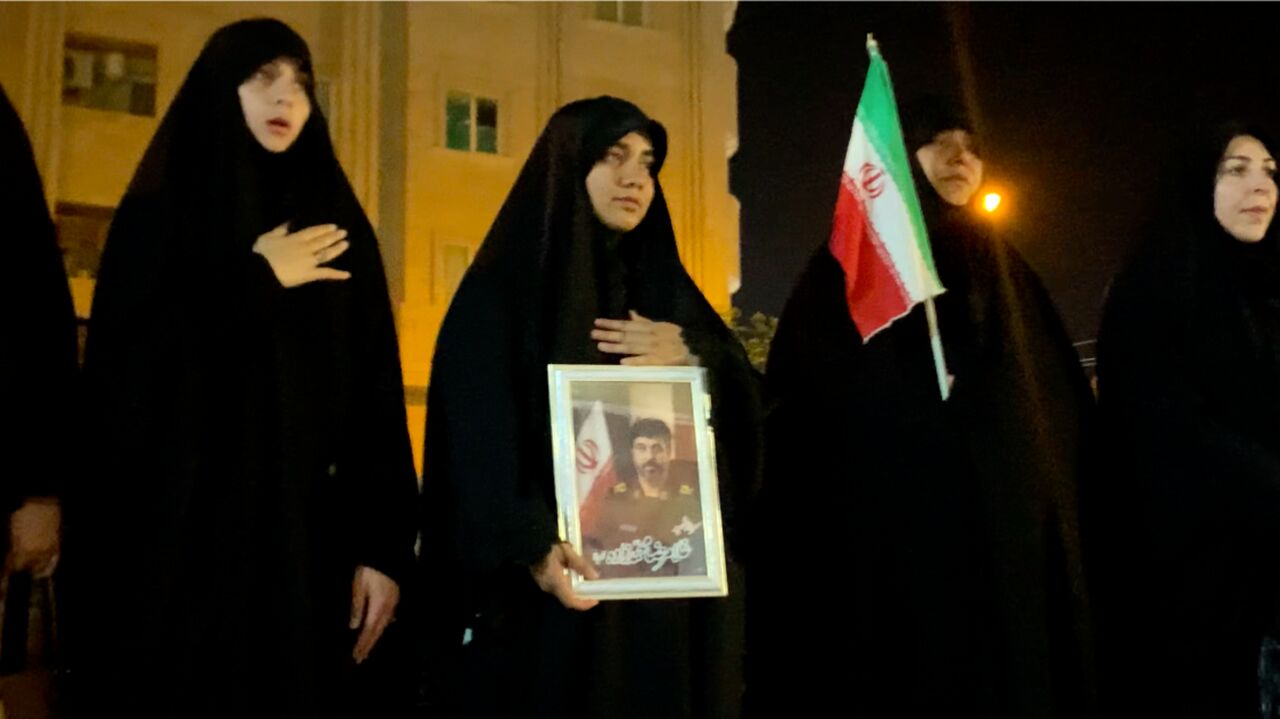 فیلم| آیین بزرگداشت سردار شهید تنگسیری و شهدای ستاد نیروی دریایی سپاه در بندرعباس