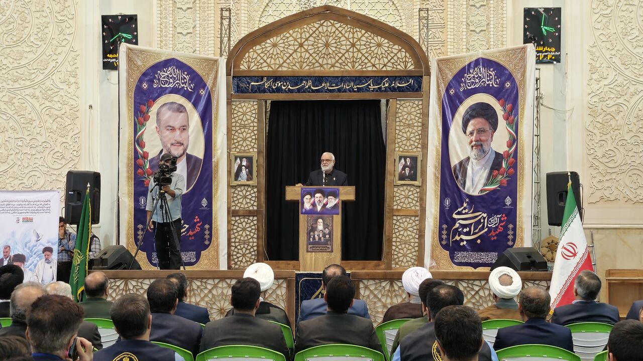 فیلم | دومین سالگرد شهادت آیت‌الله رئیسی؛ یادمان شهدای خدمت در حرم شاهچراغ(ع)