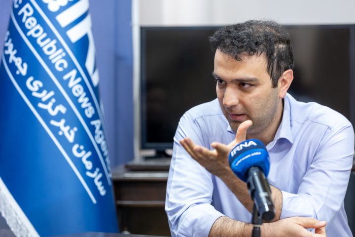کیف امداد را برداشت و راهی جنگ شد