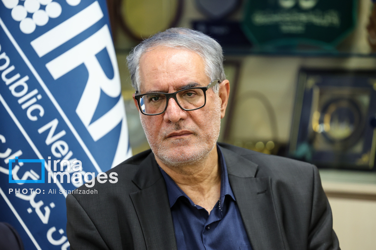 دهقانی پوده: اولویت اصلی کشور ساخت و تقویت قدرت درونی باشد