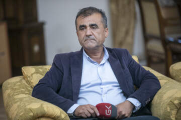 بازدید خبرنگاران کردستان عراق از محل اصابت موشک در کرمانشاه