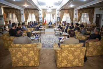 بازدید خبرنگاران کردستان عراق از محل اصابت موشک در کرمانشاه