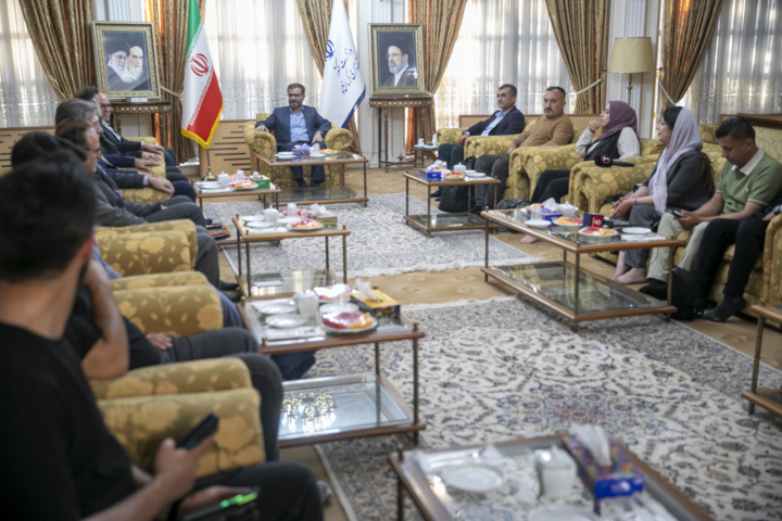 جمعی از خبرنگاران اقلیم کردستان عراق از مناطق بمبارانشده کرمانشاه بازدید کردند