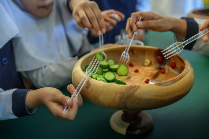 سفر به دنیای رنگارنگ امید در مرکز توانمندسازی کودکان کار