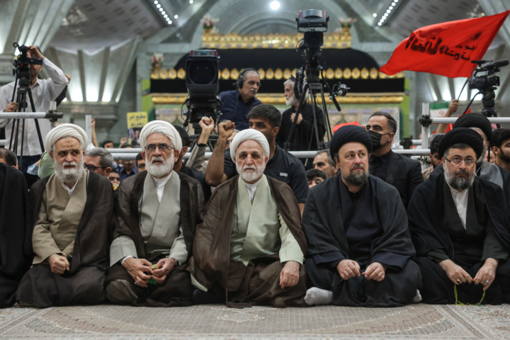 رهبر انقلاب: ملت ایران با بعثت تازه خود مایه مباهات ملتهای آزاده جهان شد