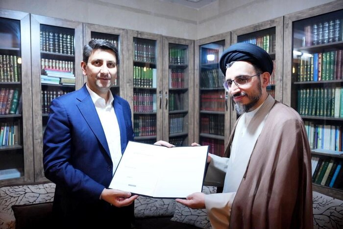 تجلیل وزیر ارتباطات از خانواده شهیدان «موسوی» و «خطیب» در قم