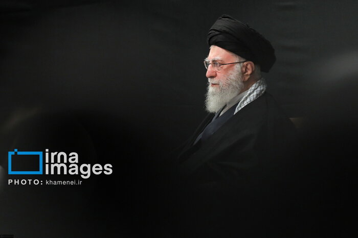 غمِ عشقت خیابان پَرورم کرد
