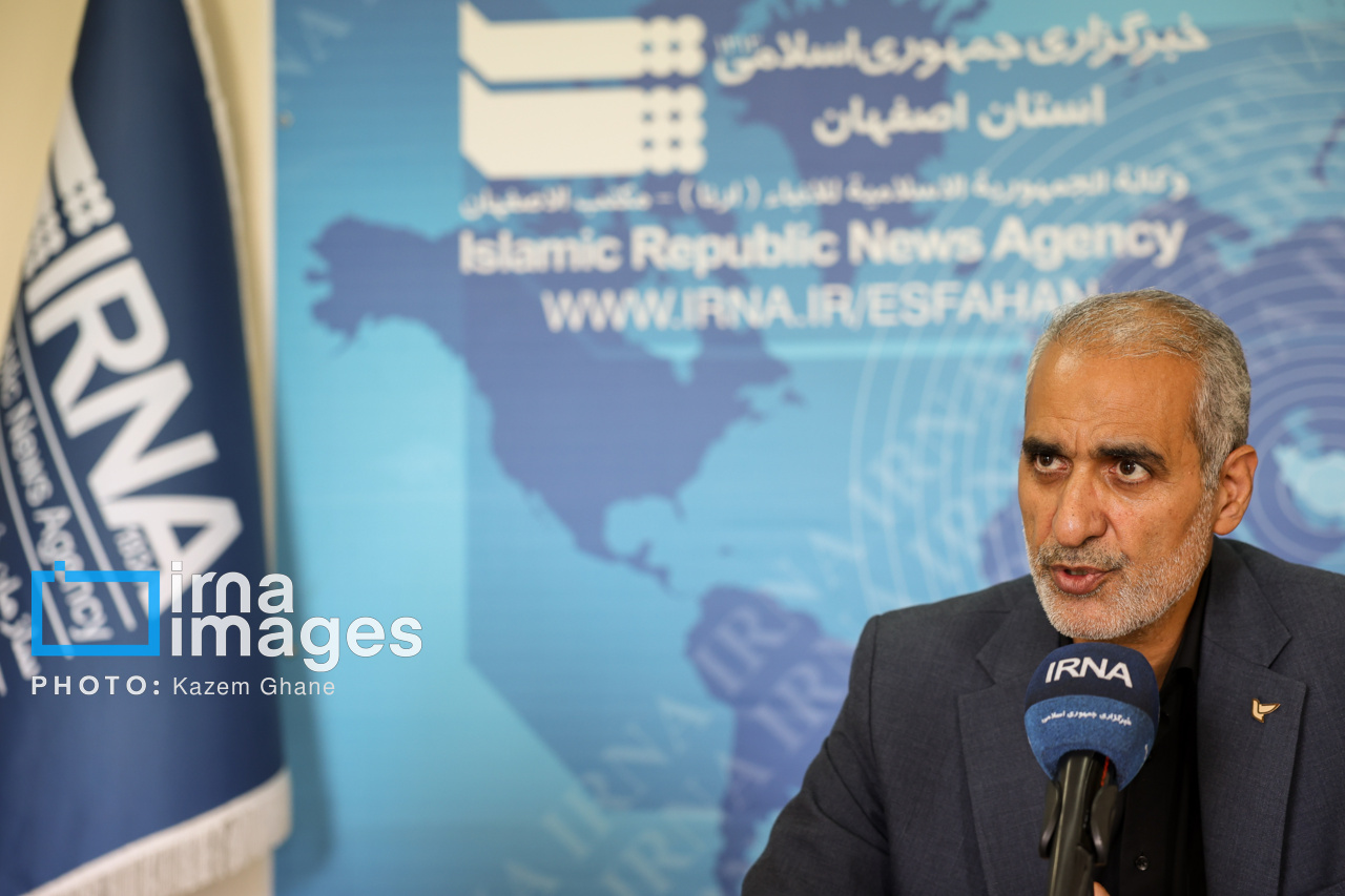 بازدید مدیرکل پست استان اصفهان از ایرنا 30خرداد 1405