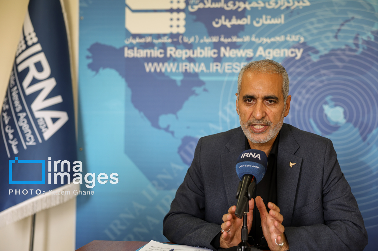 بازدید مدیرکل پست استان اصفهان از ایرنا 30خرداد 1405