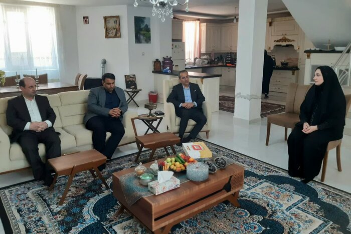 تکریم خانواده شهید و پیگیری مطالبات روستایی در آستارا
