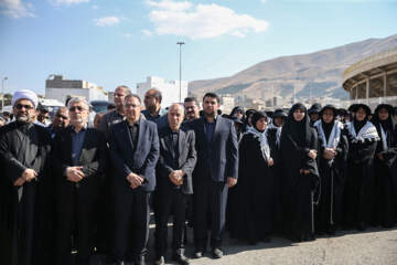بدرقه کاروان‌های زائران کردستان به آیین تشییع رهبر شهید