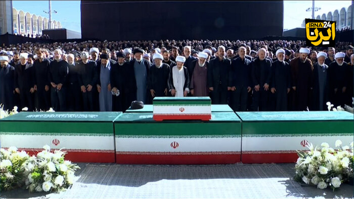 ثبت حماسهای ماندگار از بغض سنگین یک ایران در مصلای تهران