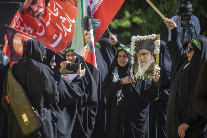 دعوت به خلق حماسه ای باشکوه در البرز /
رونمایی از نماد دیگری از وحدت و انسجام ملی