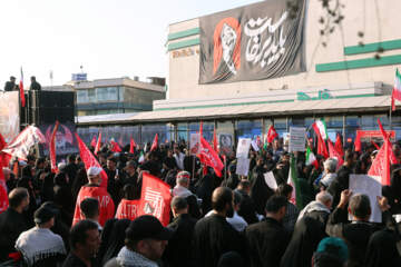 آغاز آیین تشییع پیکر مطهر رهبر شهید انقلاب
