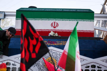تشییع پیکر رهبر شهید