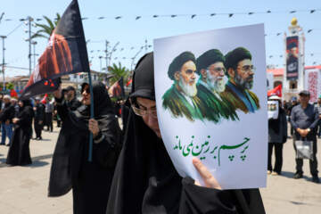 سوگ گیلانی‌ها در بدرقه رهبر شهید