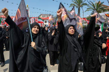 سوگ گیلانی‌ها در بدرقه رهبر شهید
