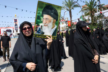 سوگ گیلانی‌ها در بدرقه رهبر شهید