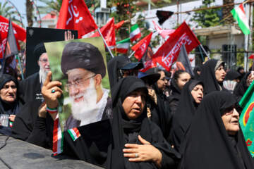 سوگ گیلانی‌ها در بدرقه رهبر شهید