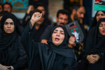 تشییع پیکر رهبر شهید انقلاب در قم