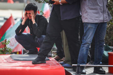 تشییع پیکر رهبر شهید انقلاب در قم