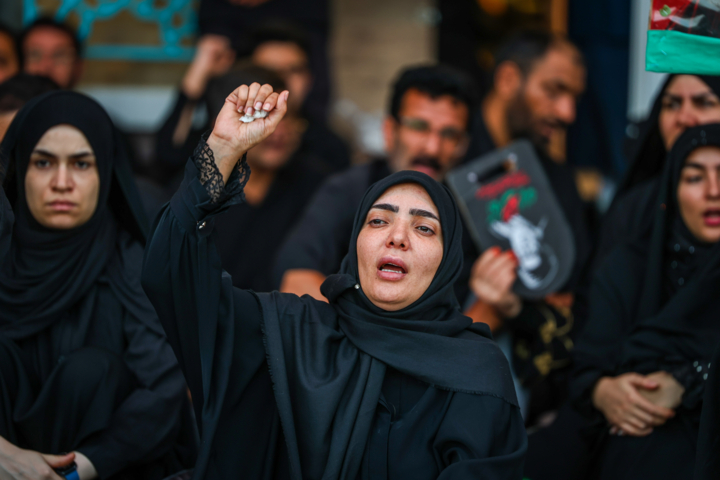اجماع بزرگ عزاداران در میدان امام حسین (ع)؛ تجلی وفاداری به رهبر شهید در قلب اصفهان