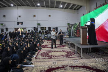 گردهمایی وداع دانش‌آموزان کرمانشاهی با آقای شهید ایران