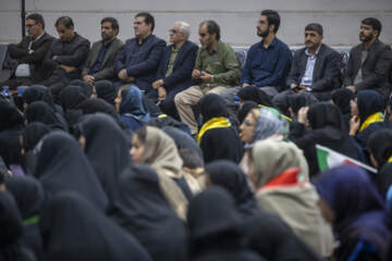 گردهمایی وداع دانش‌آموزان کرمانشاهی با آقای شهید ایران