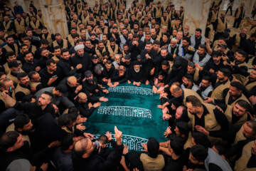 تشییع پیکر مطهر رهبر شهید انقلاب اسلامی در نجف اشرف