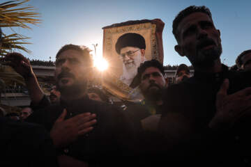 تشییع پیکر مطهر رهبر شهید انقلاب اسلامی در نجف اشرف