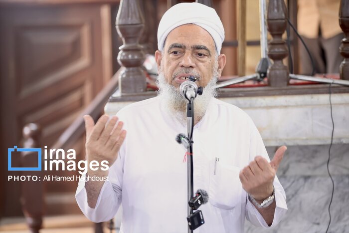 آیین تشییع و تدفین شیخ محمدصالح امینی با حضور گسترده مردم و مسئولان در «طبل» قشم برگزار شد