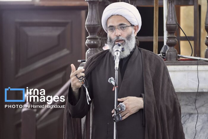 آیین تشییع و تدفین شیخ محمدصالح امینی با حضور گسترده مردم و مسئولان در «طبل» قشم برگزار شد