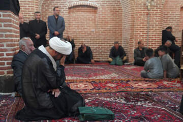مراسم شام غریبان قائد امت در مسجد میزا علی اکبر اردبیل