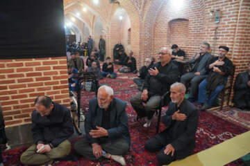 مراسم شام غریبان قائد امت در مسجد میزا علی اکبر اردبیل