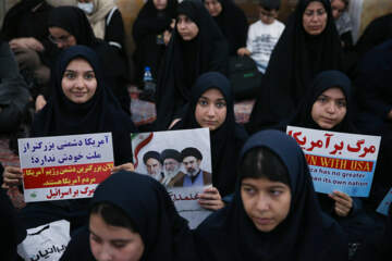 مراسم گرامیداشت رهبر شهید انقلاب در سنندج