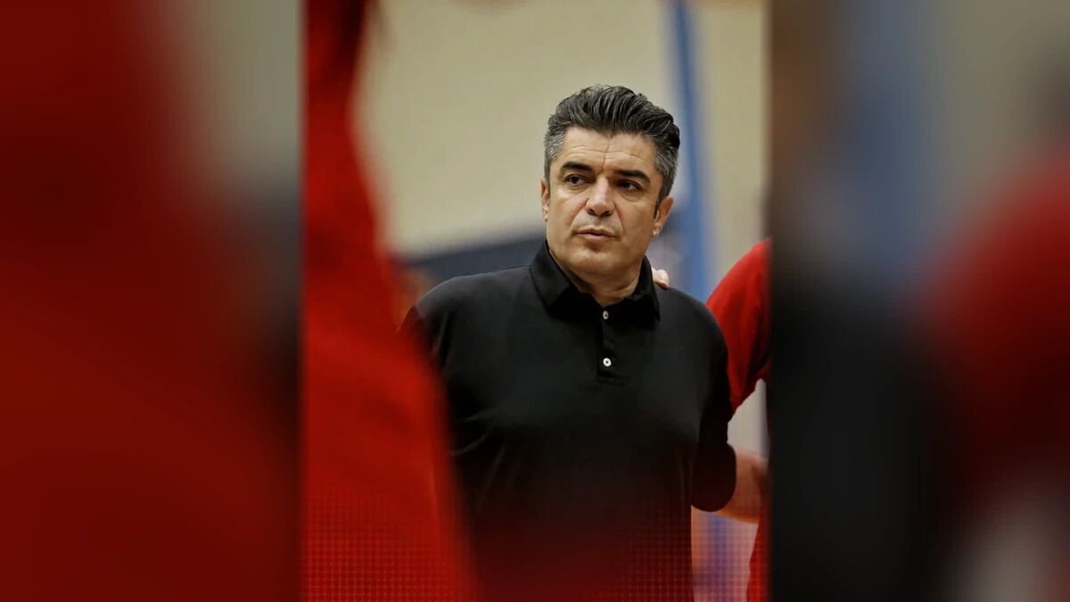 سرمربی تیم فوتسال دلسوختگان قم از هواداران پرشور قمی قدردانی کرد