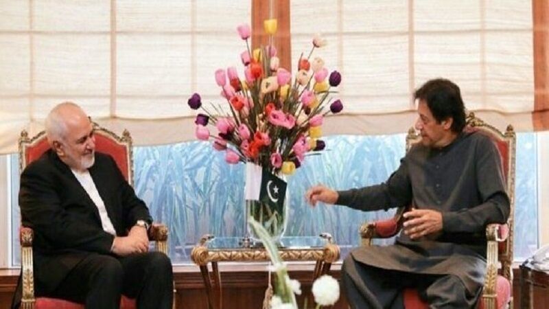 ظریف با عمران خان دیدار کرد ظریف با عمران خان دیدار کرد